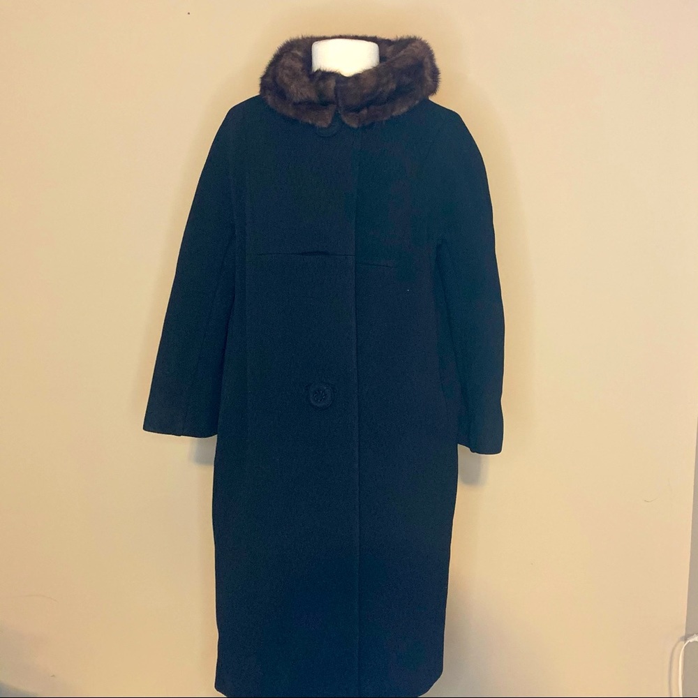 Vintage | Black Coat with Fur Collar